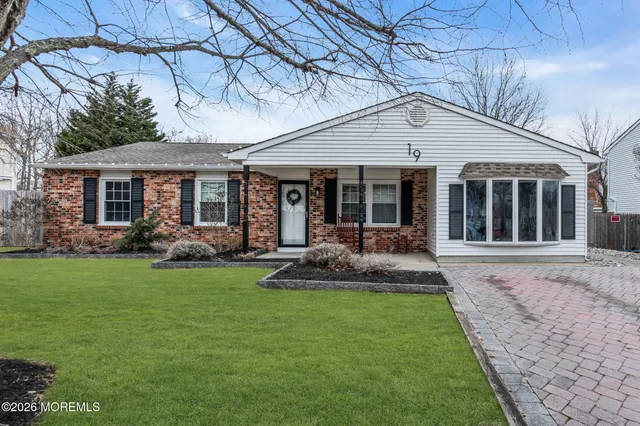 $585,000 | 19 Virginia Drive, Howell, NJ 07731