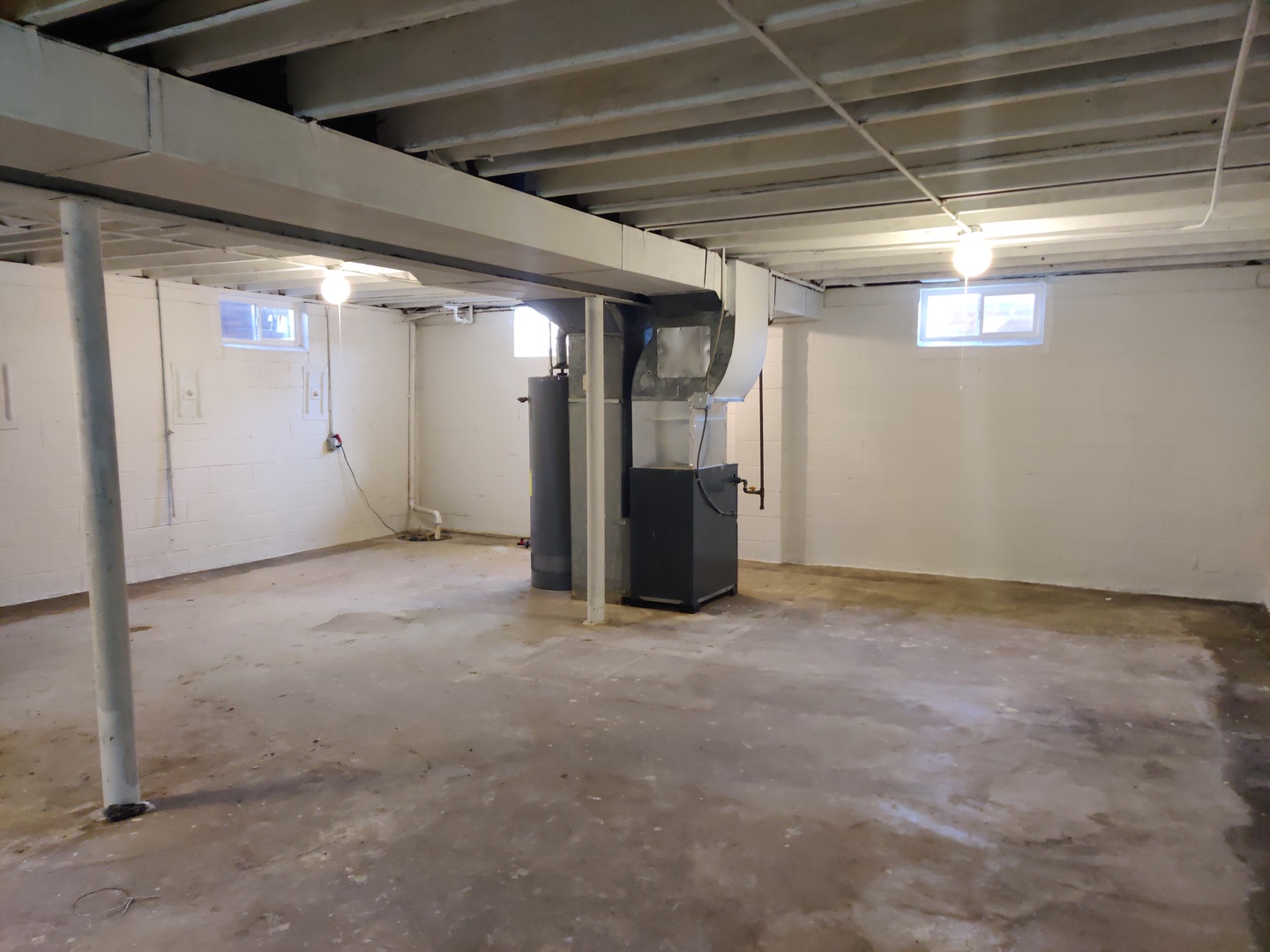 1101 Westminster Road Joliet, IL 60435 - Photo 11 of 17 a view of an empty room