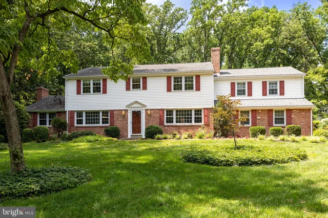 $750,000 | 303 West Locust Lane, Kennett Square, PA 19348
