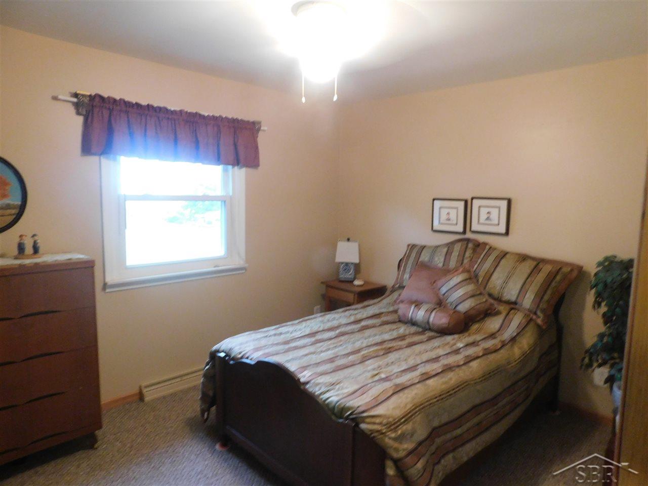 2236 South Miller Road Saginaw, MI 48609 - Photo 7 of 47 31354208-6.JPG