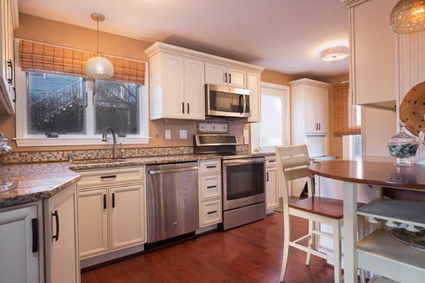 56 Edgewater Road Hull, MA 02045 - Photo 4 of 12