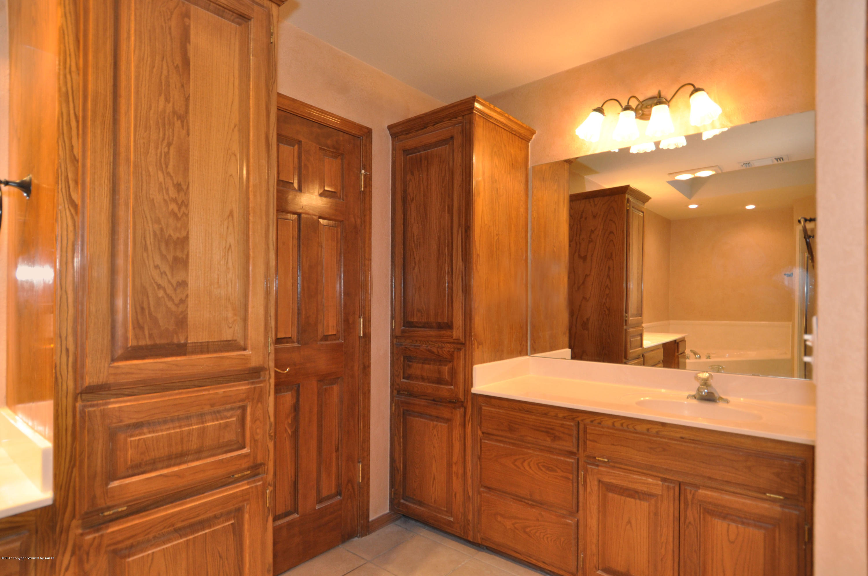 7605 Bayswater Road Amarillo, TX 79119 - Photo 13 of 29 13 Master Bathroom
