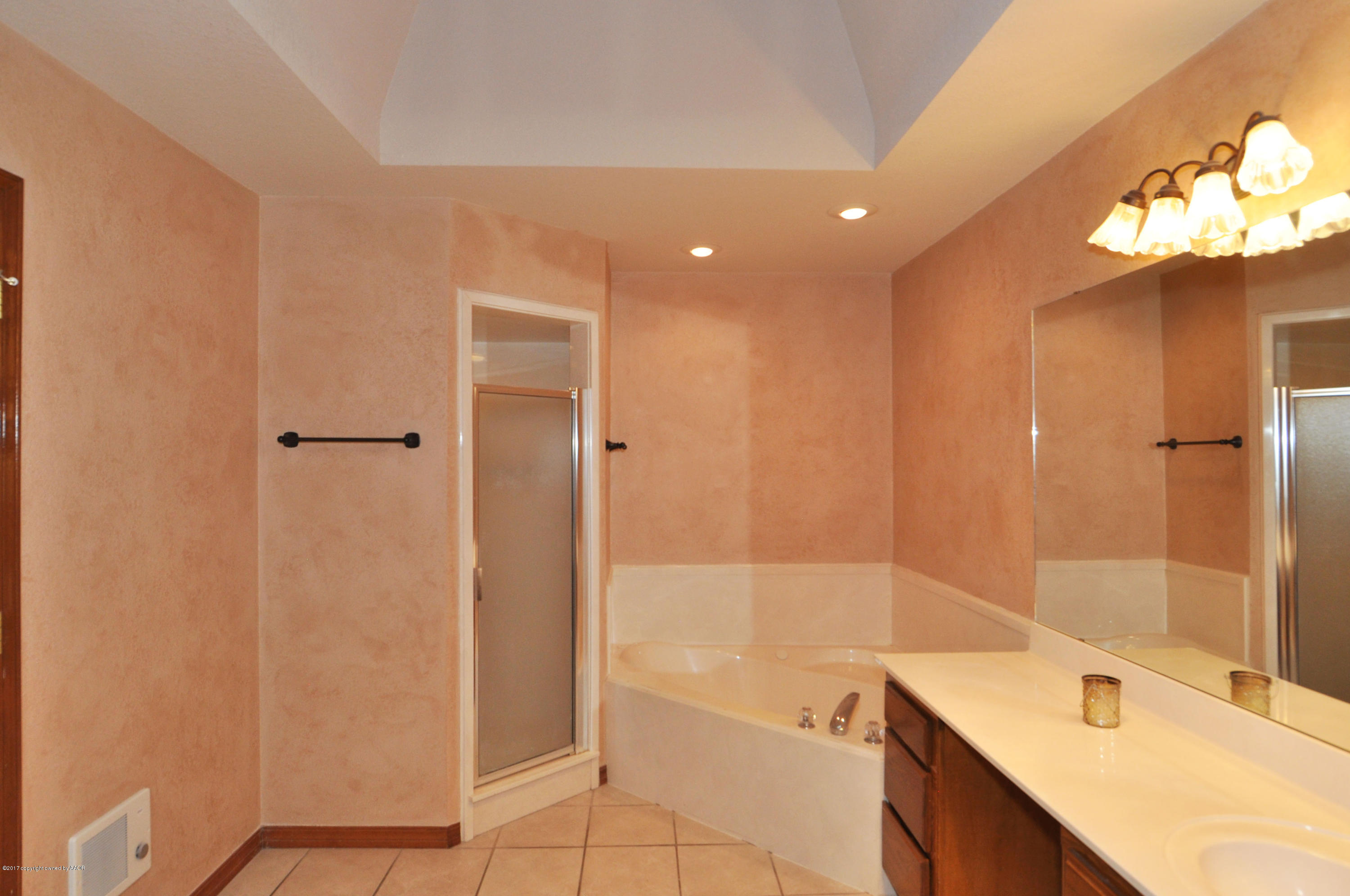 7605 Bayswater Road Amarillo, TX 79119 - Photo 14 of 29 14 Master Bathroom