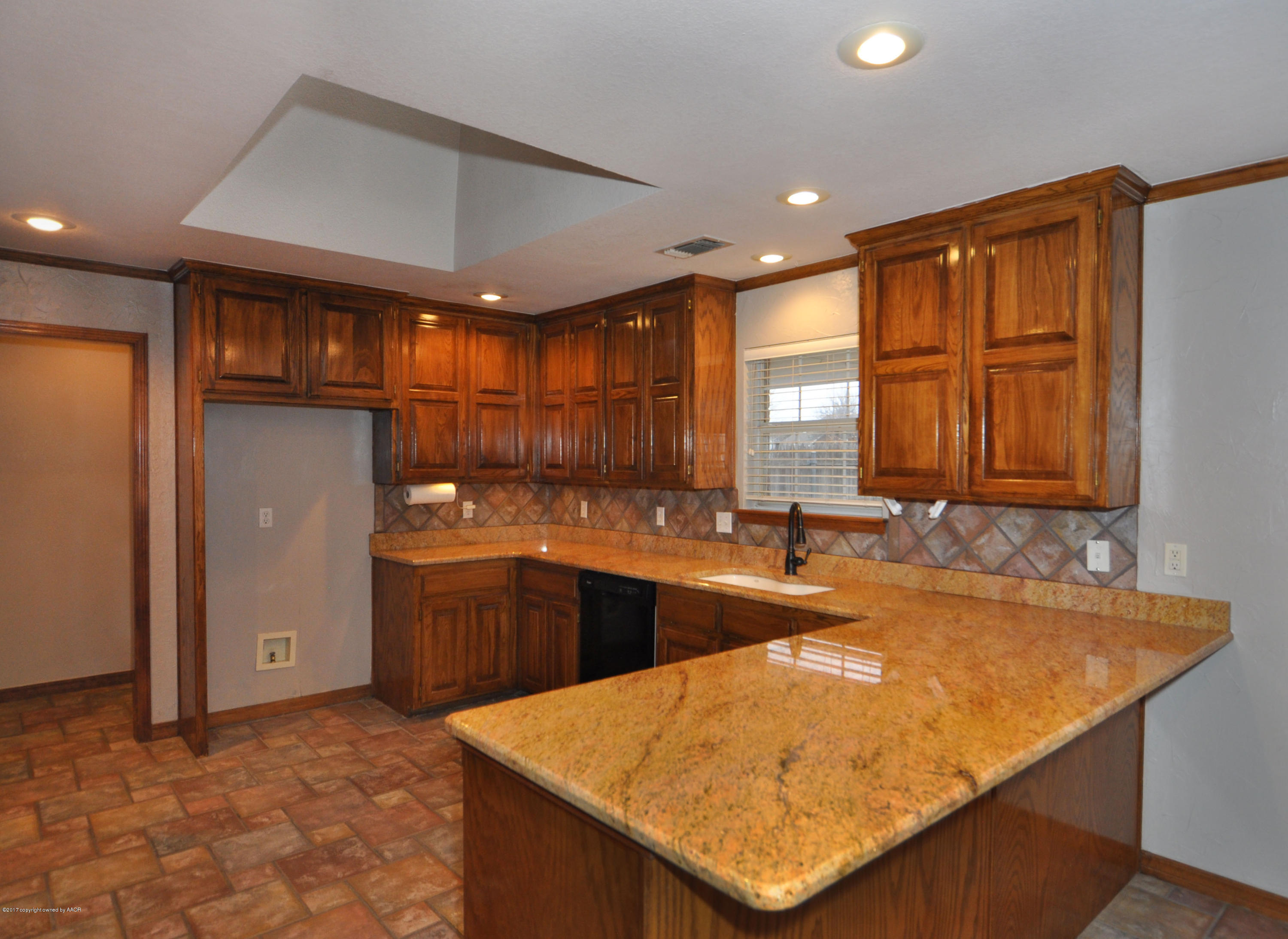 07 Kitchen