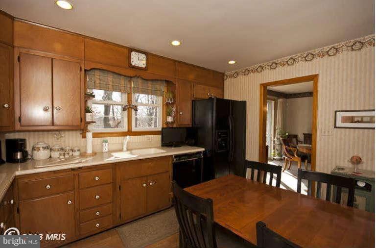 9827 Gunforge Road Perry Hall, MD 21128 - Photo 7 of 22 Kitchen