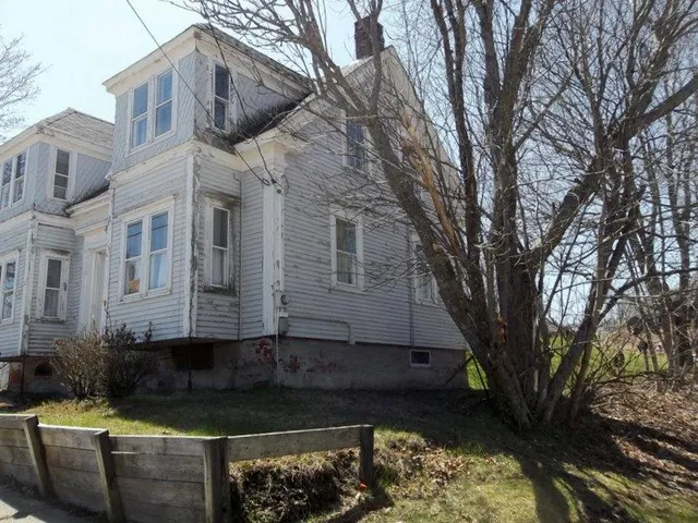 $215,000 | 32 High Street, Eastport, ME 04631