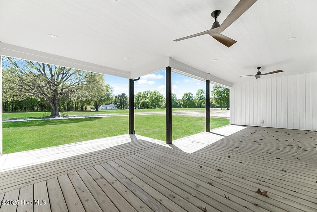 1104 Soundside Road Edenton, NC 27932 - Photo 6 of 58 Huge Covered porch