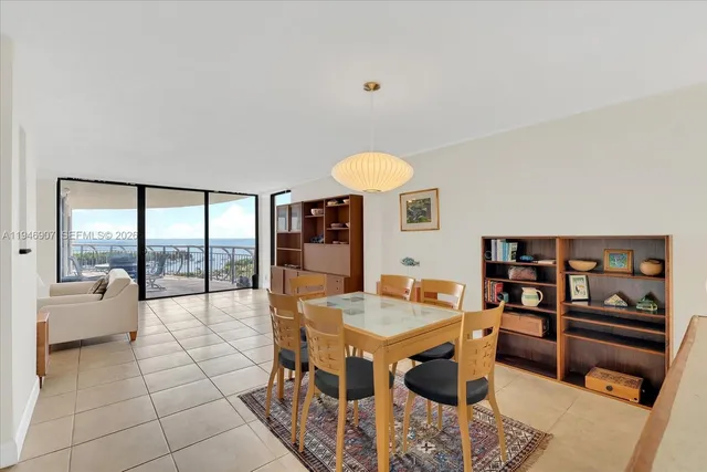 $1,545,000 | 2843 South Bayshore Drive, Unit 11C, Miami, FL 33133