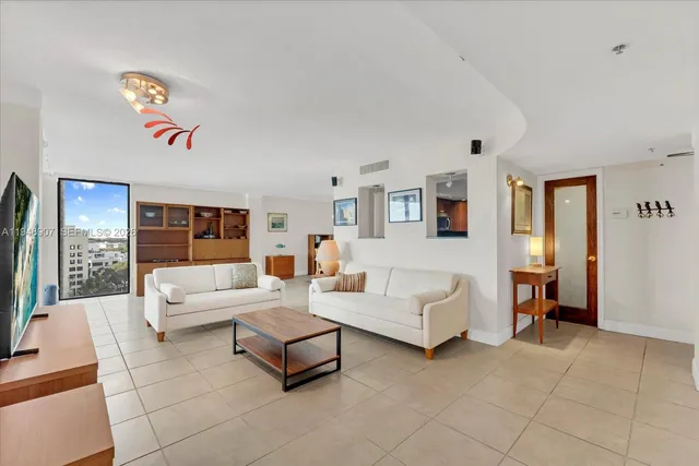 $1,545,000 | 2843 South Bayshore Drive, Unit 11C, Miami, FL 33133