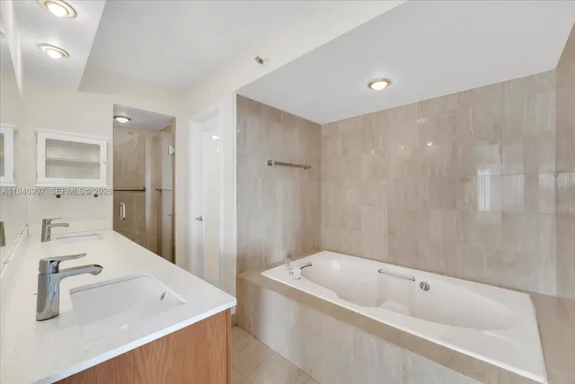 $1,545,000 | 2843 South Bayshore Drive, Unit 11C, Miami, FL 33133