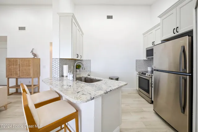 $2,200 | 7030 N Highway, Unit DD205, Cocoa, FL 32927