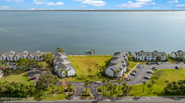 $2,400 | 7030 N Highway, Unit DD205, Cocoa, FL 32927