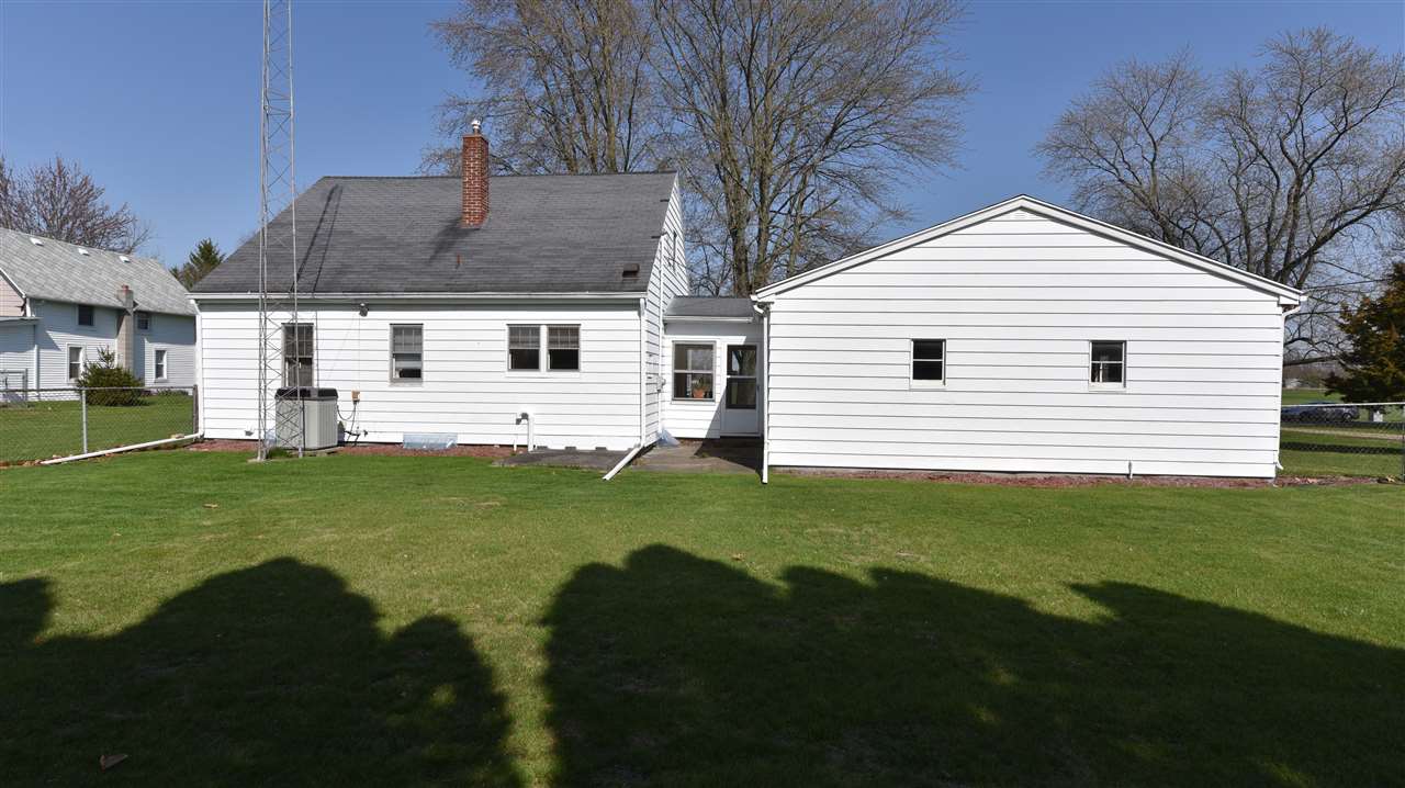 811 Zollinger Road Goshen, IN 46528 - Photo 2 of 20 Gallery Image 2