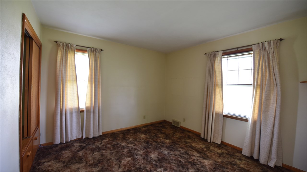 811 Zollinger Road Goshen, IN 46528 - Photo 17 of 20 Gallery Image 17