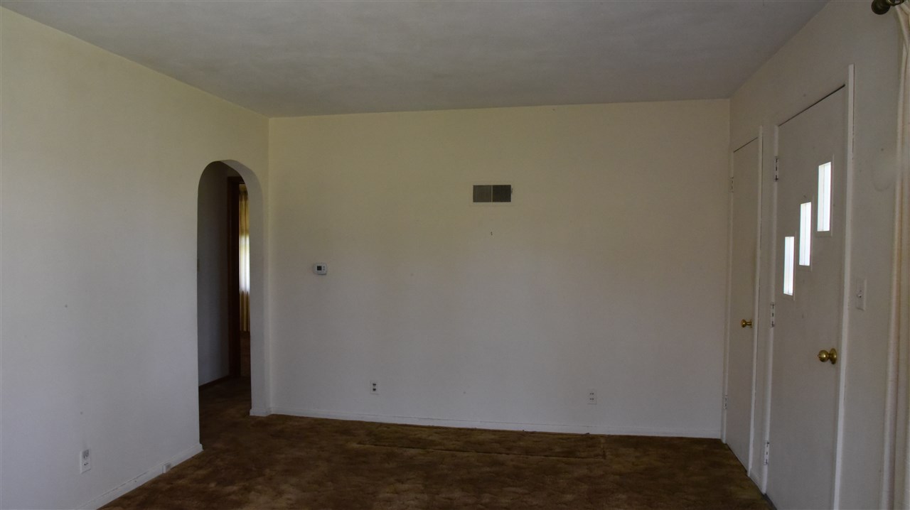 811 Zollinger Road Goshen, IN 46528 - Photo 7 of 20 Gallery Image 7