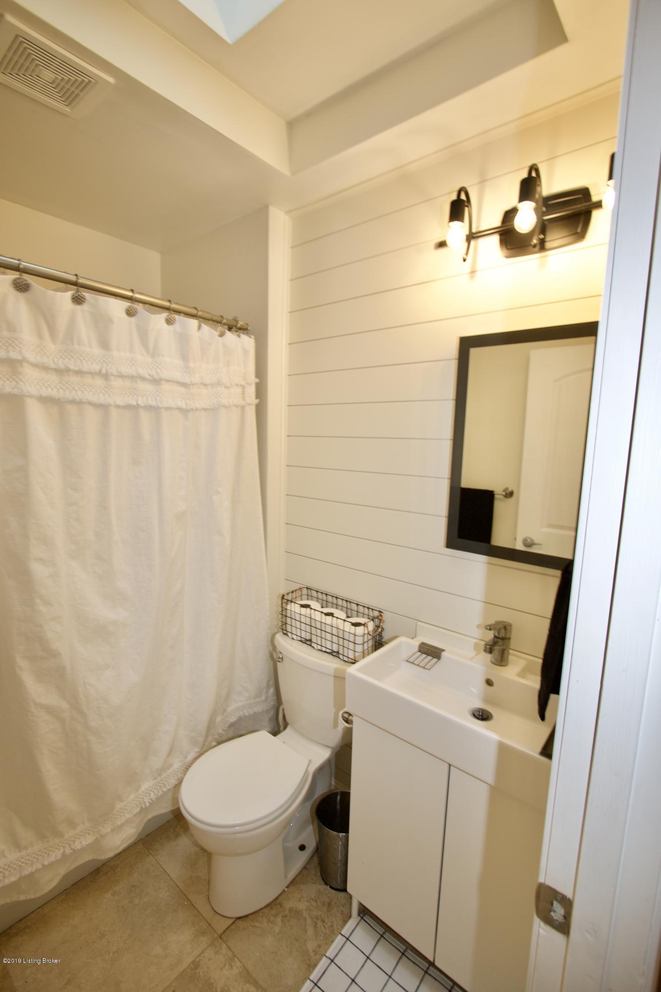 6603 Tottenham Road Louisville, KY 40207 - Photo 28 of 63 fullsizeoutput_2da3