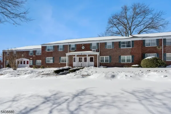 $2,275 | 6 West Roselle Avenue, Roselle Park, NJ 07204