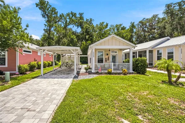 $165,000 | 12145 Grand Oak Lane, Oxford, FL 34484