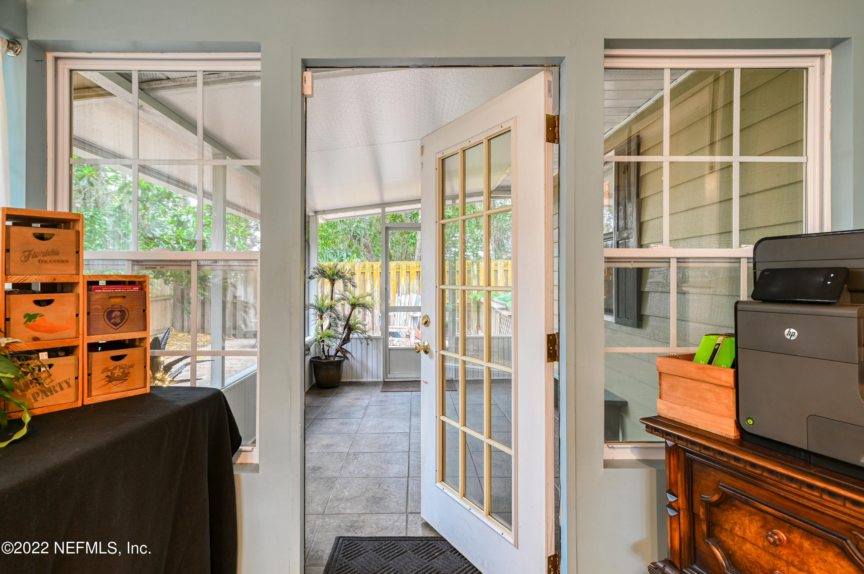 513 Jasmine Road St. Augustine, FL 32086 - Photo 22 of 37 a view of a living room and a window