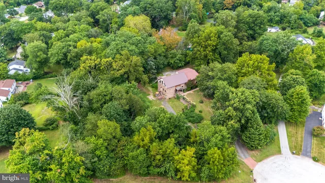 $899,900 | 18 Pheasant Road, Norristown, PA 19403