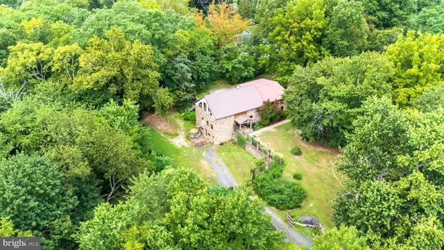 $899,900 | 18 Pheasant Road, Norristown, PA 19403