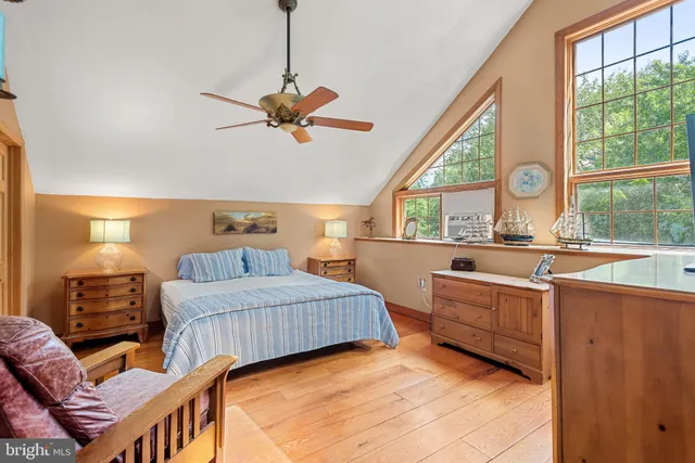 $899,900 | 18 Pheasant Road, Norristown, PA 19403