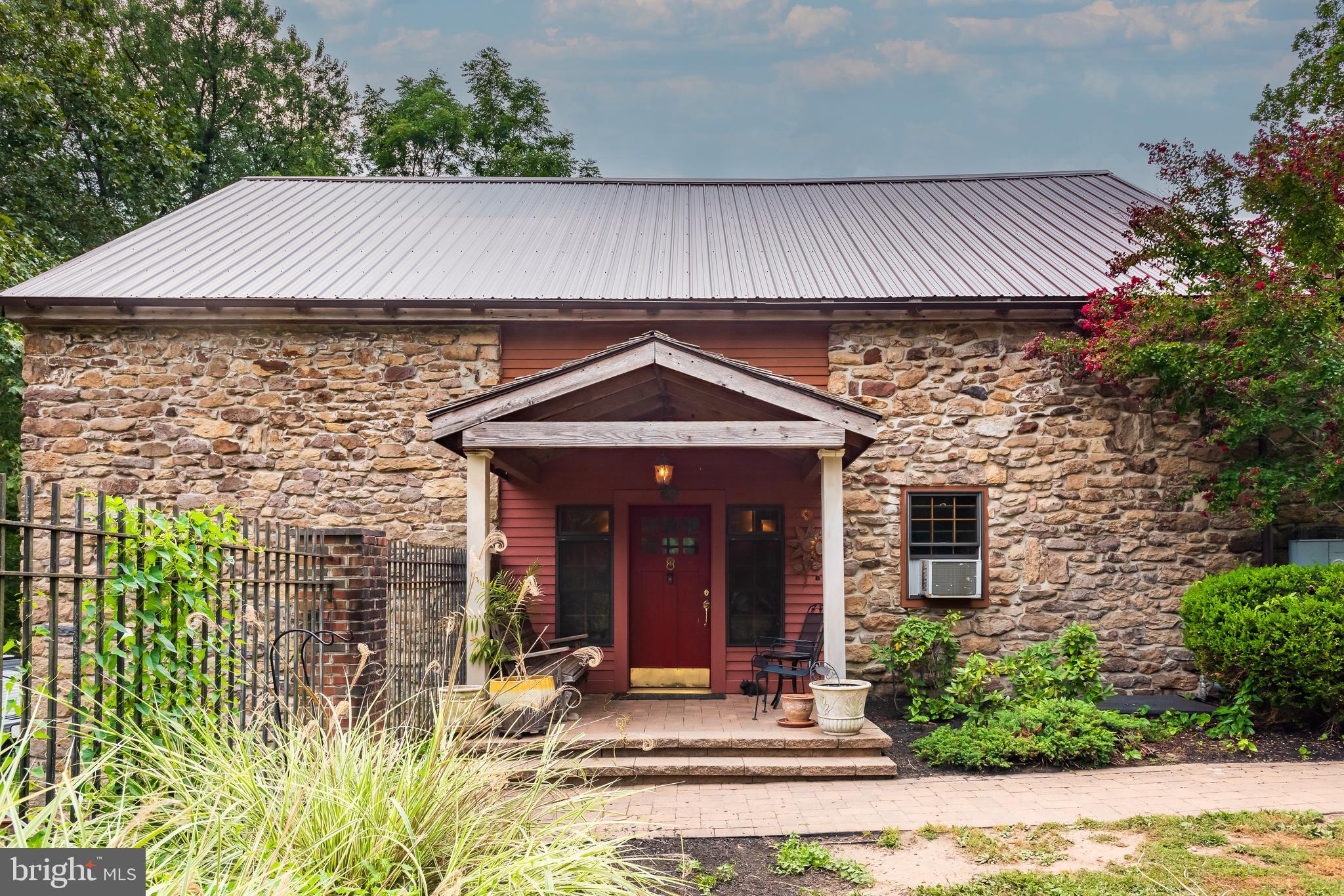 18 Pheasant Road Norristown, PA 19403 - Photo 4 of 68