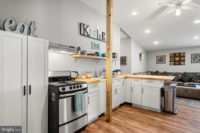 $899,900 | 18 Pheasant Road, Norristown, PA 19403