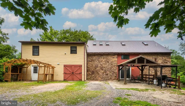 $899,900 | 18 Pheasant Road, Norristown, PA 19403