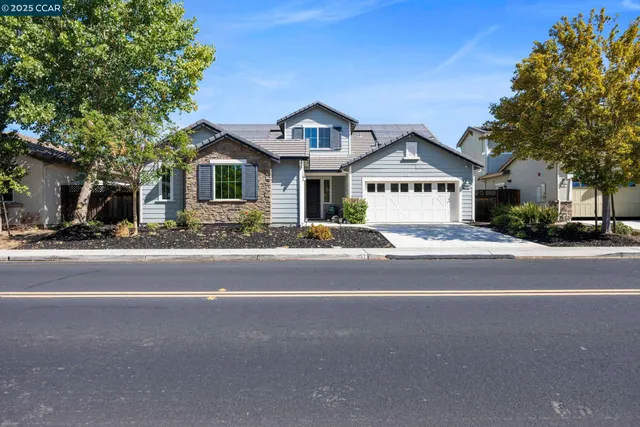 $930,000 | 951 Dainty Avenue, Brentwood, CA 94513