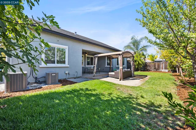 $930,000 | 951 Dainty Avenue, Brentwood, CA 94513