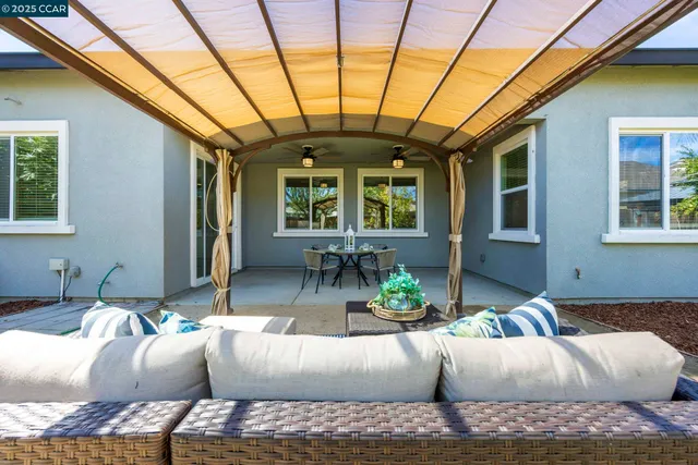 $930,000 | 951 Dainty Avenue, Brentwood, CA 94513