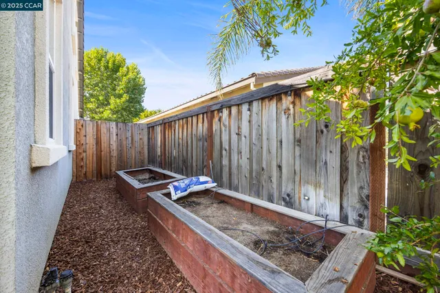 $930,000 | 951 Dainty Avenue, Brentwood, CA 94513