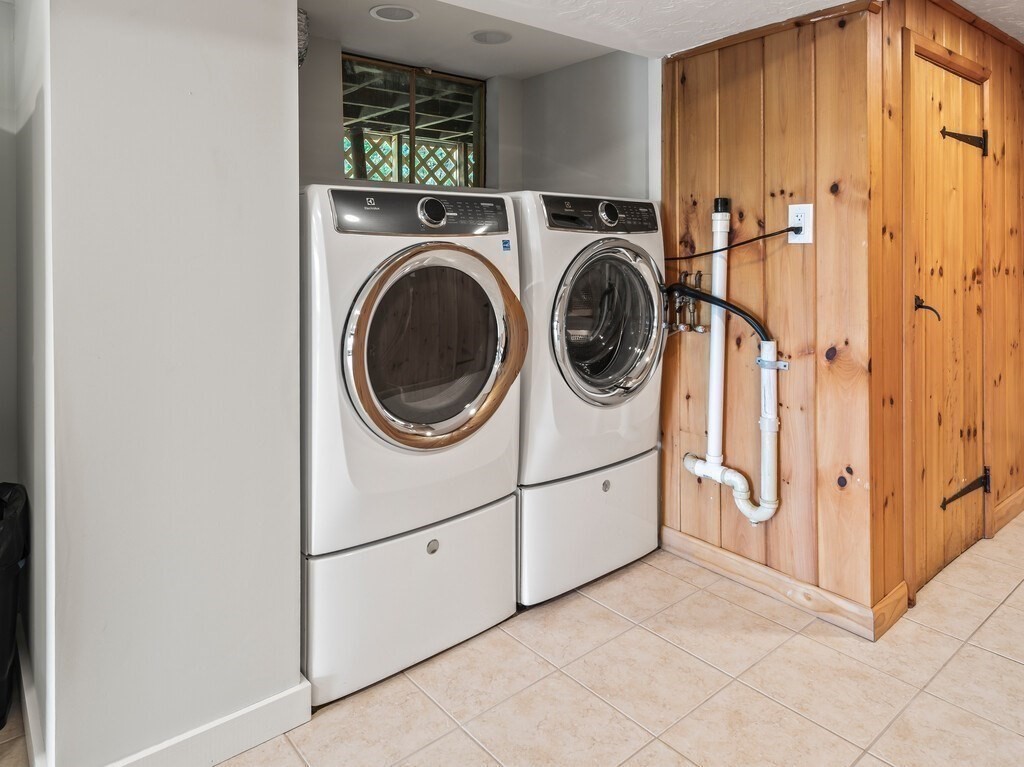 6 Winding Cove Road Ashburnham, MA 01430 - Photo 30 of 40 a utility room with dryer and washer