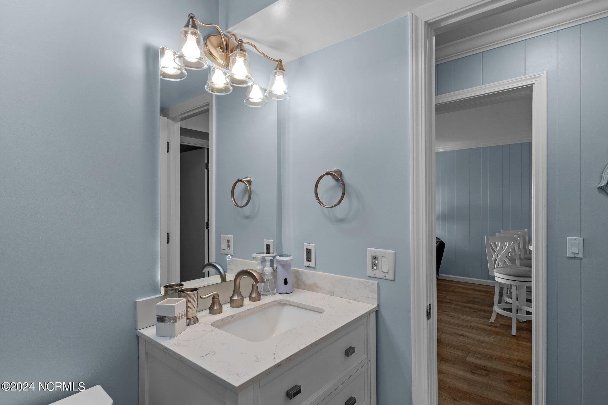 301 Commerce Way, Unit 349 Atlantic Beach, NC 28512 - Photo 23 of 38 Full Bathroom 2