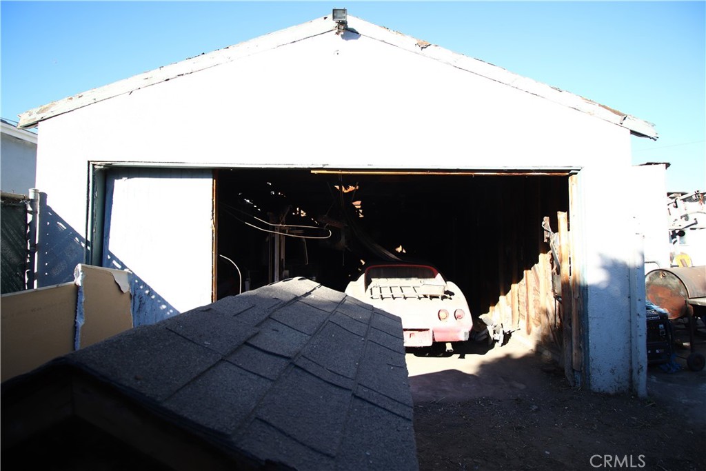 4522 East Rosecrans Avenue Compton, CA 90221 - Photo 11 of 75 2 Car Detached Garage