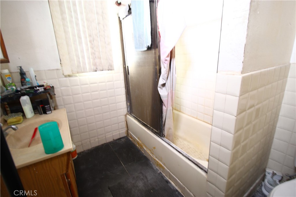 4522 East Rosecrans Avenue Compton, CA 90221 - Photo 54 of 75