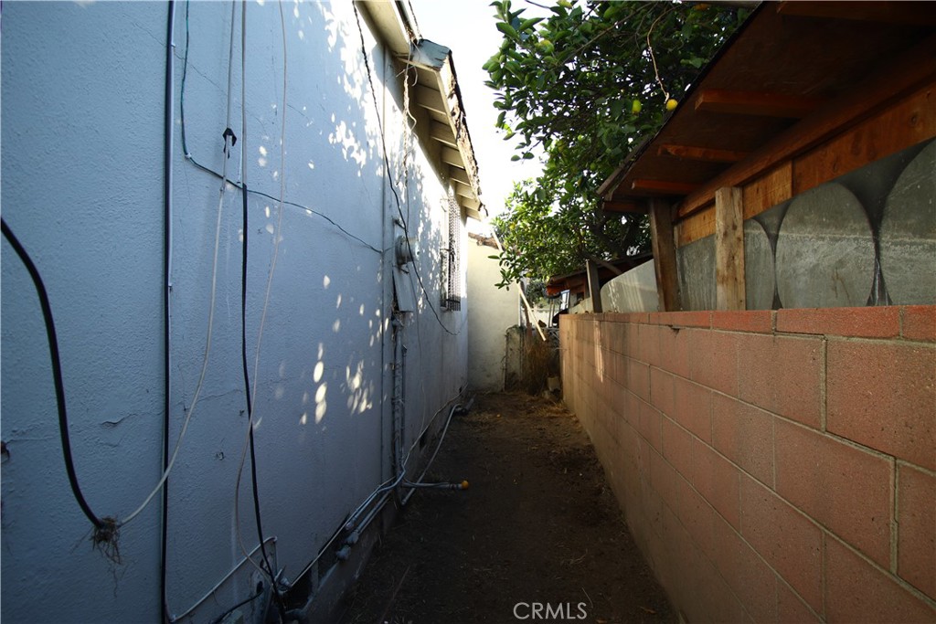 4522 East Rosecrans Avenue Compton, CA 90221 - Photo 70 of 75 a view of a pathway of a house