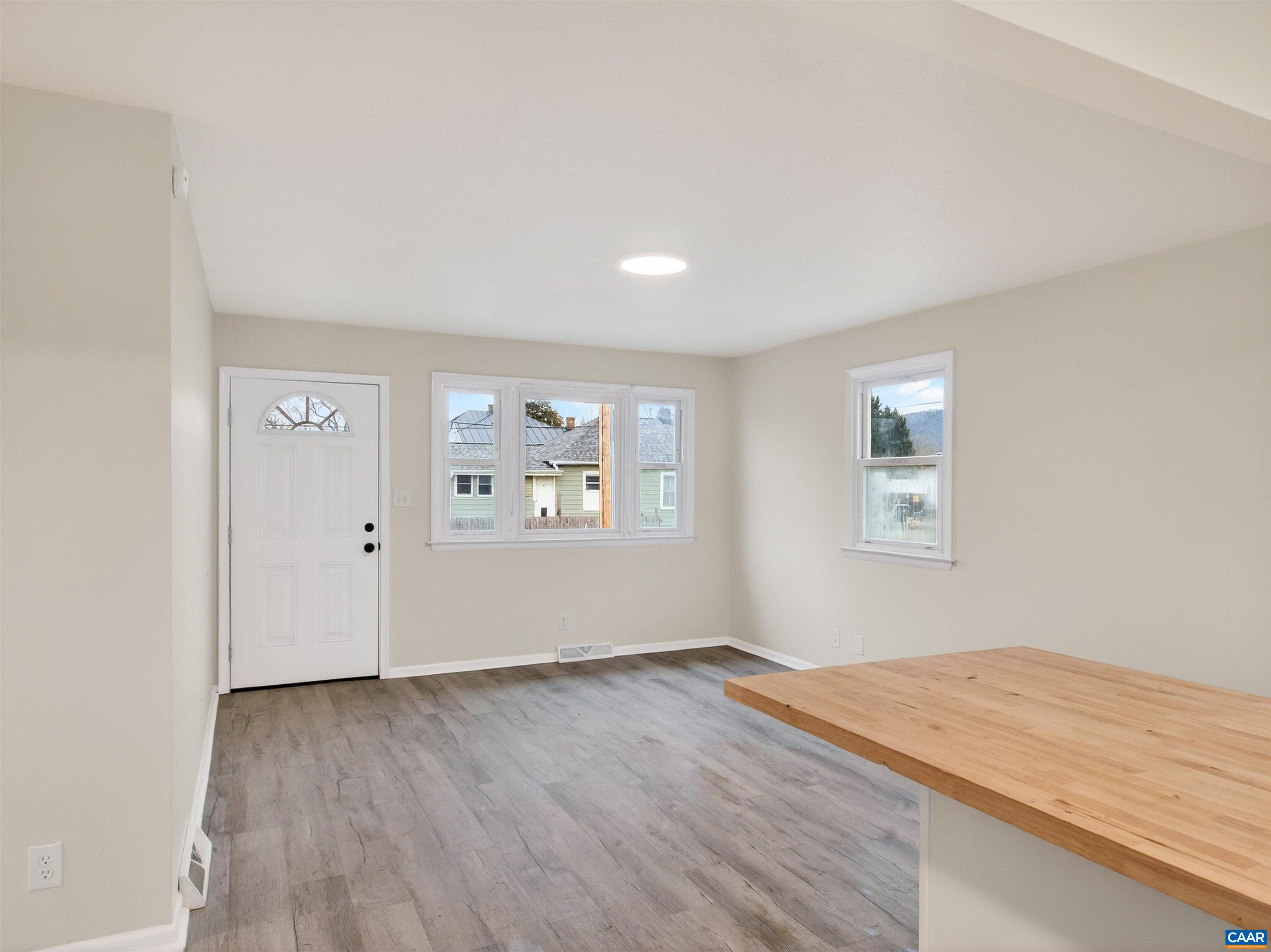 307 Spruce Street Charlottesville, VA 22902 - Photo 6 of 23