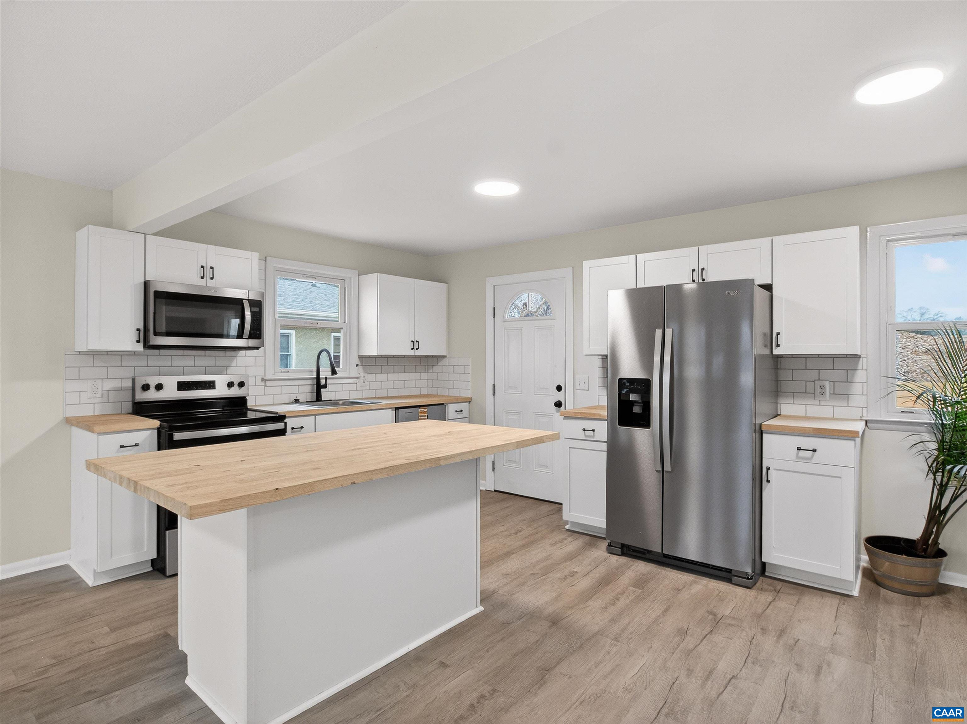 307 Spruce Street Charlottesville, VA 22902 - Photo 8 of 23