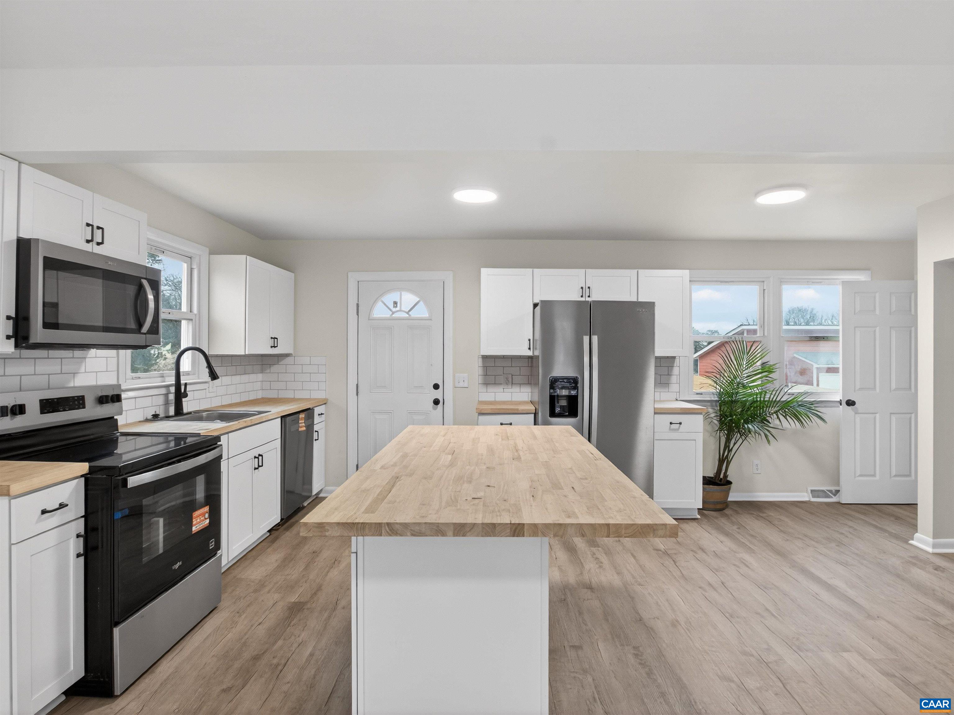 307 Spruce Street Charlottesville, VA 22902 - Photo 9 of 23