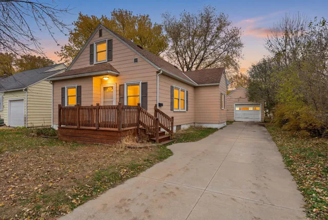 $154,900 | 1605 6th Street Southeast, Austin, MN 55912