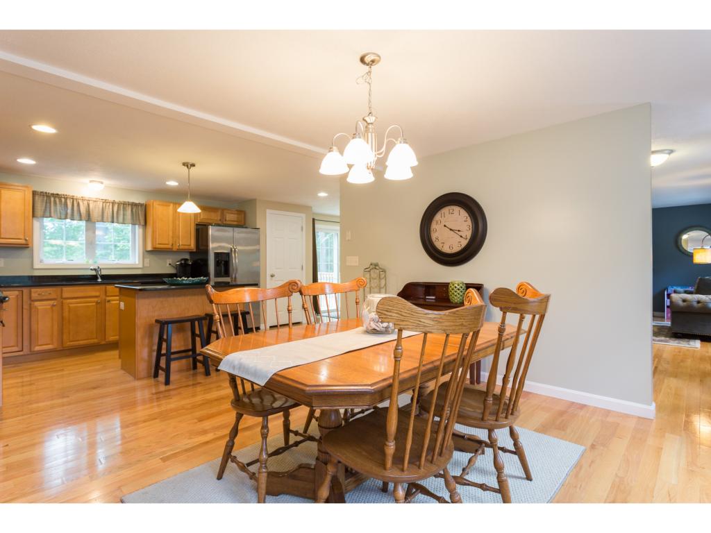1 Elizabeth Road Sandown, NH 03873 - Photo 11 of 32