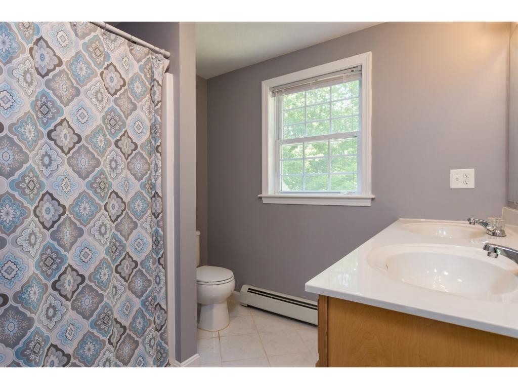 1 Elizabeth Road Sandown, NH 03873 - Photo 17 of 32