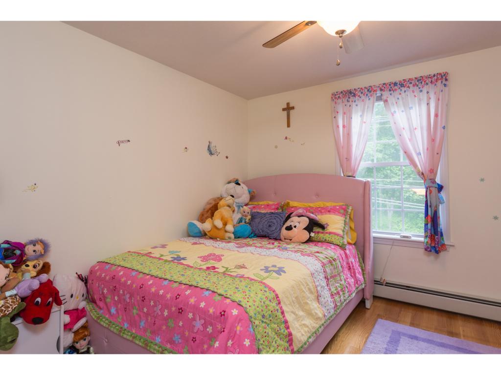 1 Elizabeth Road Sandown, NH 03873 - Photo 20 of 32