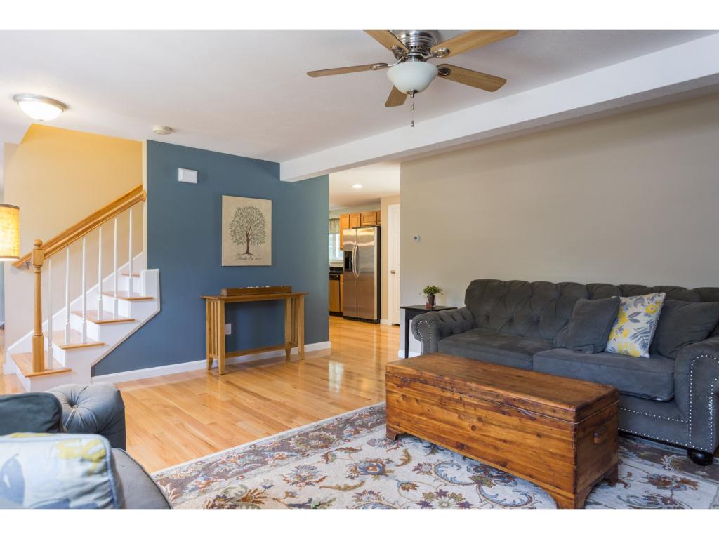 1 Elizabeth Road Sandown, NH 03873 - Photo 3 of 32
