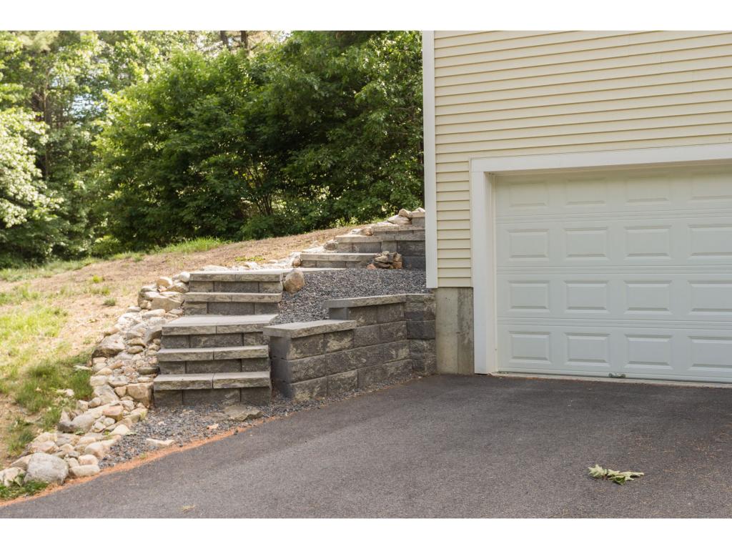 1 Elizabeth Road Sandown, NH 03873 - Photo 29 of 32