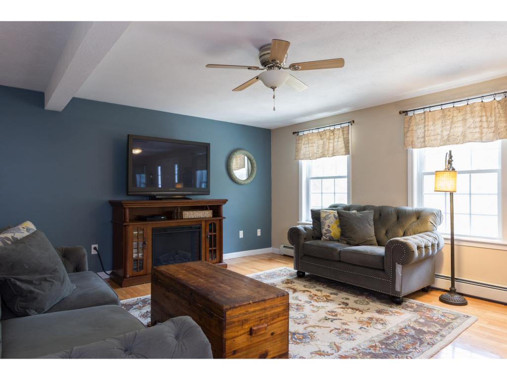 1 Elizabeth Road Sandown, NH 03873 - Photo 5 of 32