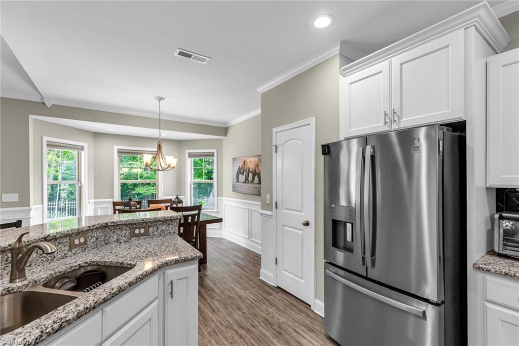 645 Strawberry Road Reidsville, NC 27320 - Photo 17 of 43 Double Sink