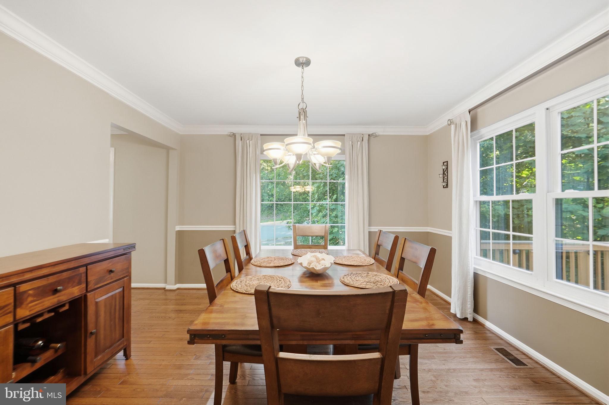 7660 Southern Oak Drive Springfield, VA 22153 - Photo 11 of 37 LIGHT FILLED DINING ROOM